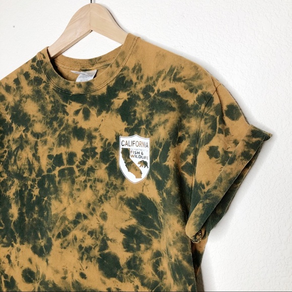 •SOLD • RE/ | 🐟 Acid Wash Fish & Wildlife Tee - Picture 2 of 5